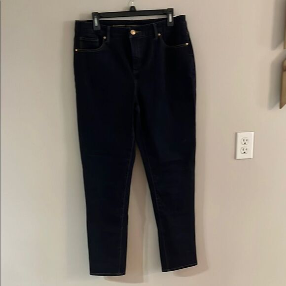 Chico's Dark Blue So Slimming Girlfriend Slim Leg Ankle Jeans - Picture 1 of 10